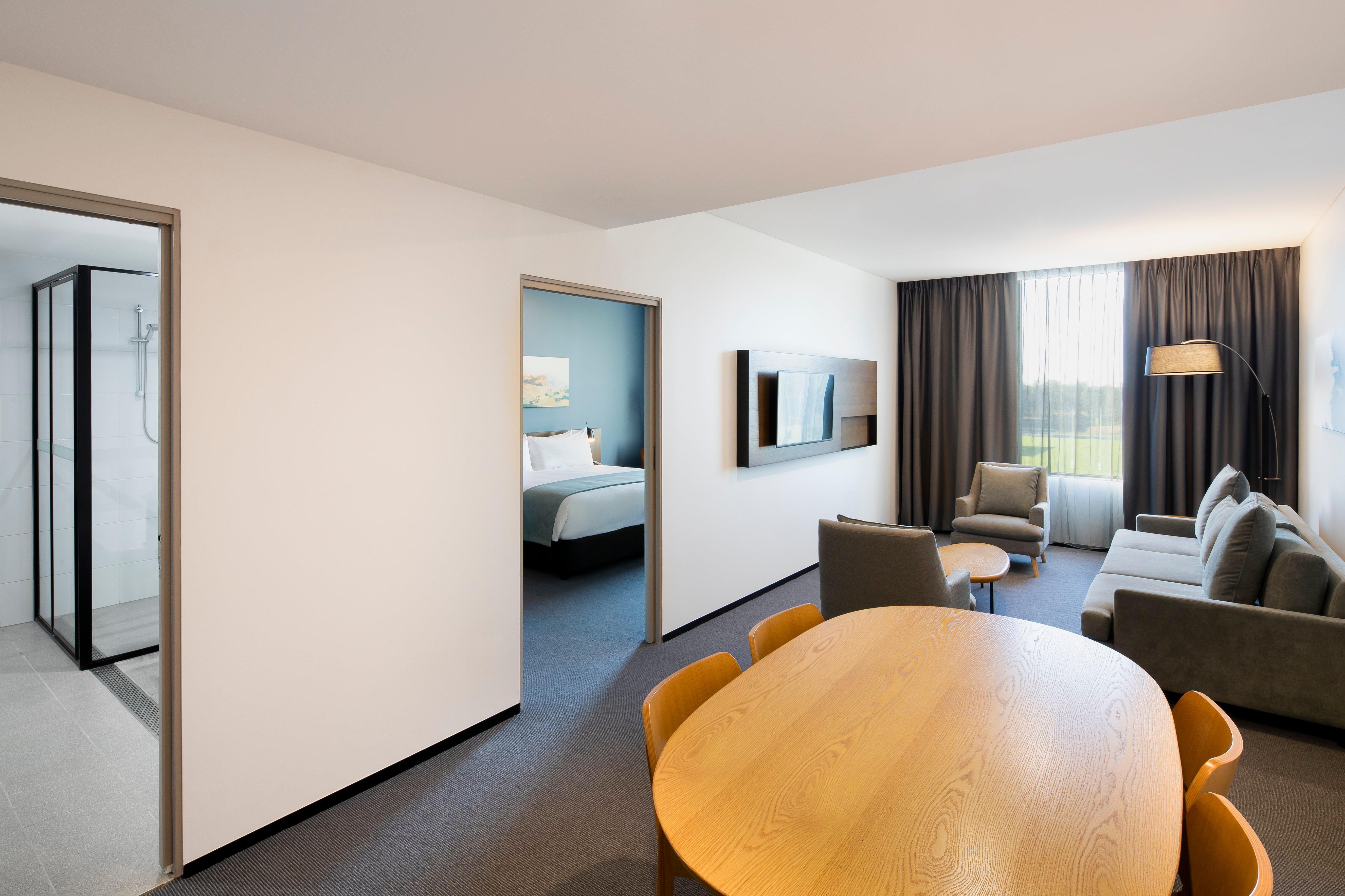 Holiday Inn Sydney St Marys By Ihg Экстерьер фото