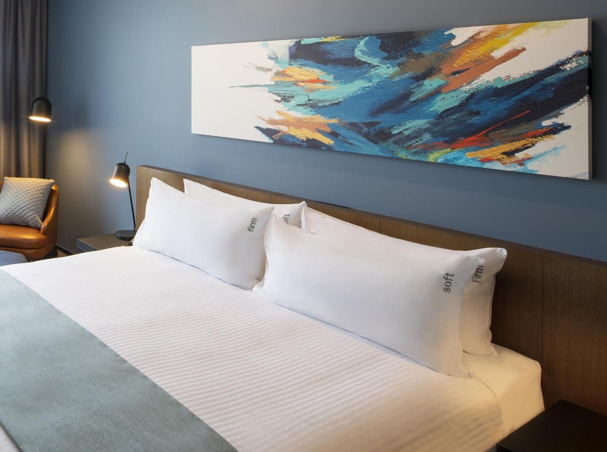 Holiday Inn Sydney St Marys By Ihg Экстерьер фото